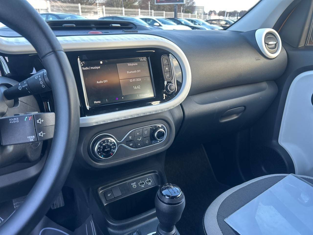 Vente en ligne Renault Twingo 3  SCe 65 au prix de 11 990 €