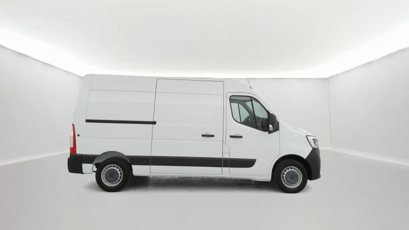 Vente en ligne Renault Master Fourgon MASTER FGN TRAC F3500 L2H2 BLUE DCI 135 au prix de 25 990 €