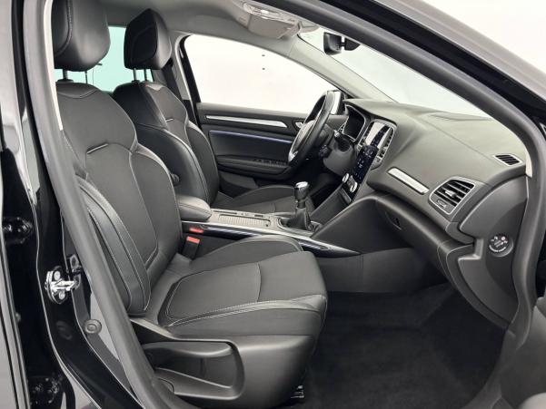 Vente en ligne Renault Megane 4 Mégane IV Berline Blue dCi 115 - 20 au prix de 17 990 €