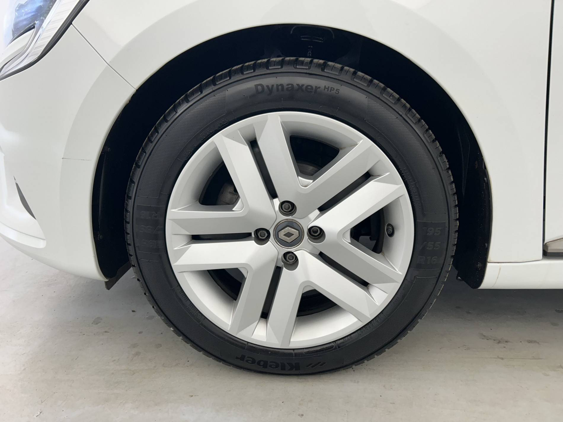 Vente en ligne Renault Clio 5 Clio TCe 90 - 21N au prix de 13 990 €