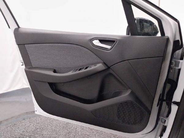 Vente en ligne Renault Clio 5 Clio E-Tech full hybrid 145 ch GSR2 au prix de 24 924 €