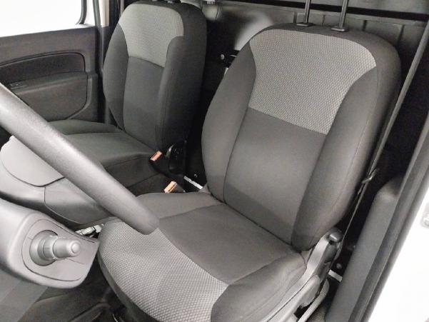 Vente en ligne Renault Kangoo Express  BLUE DCI 80 au prix de 13 990 €