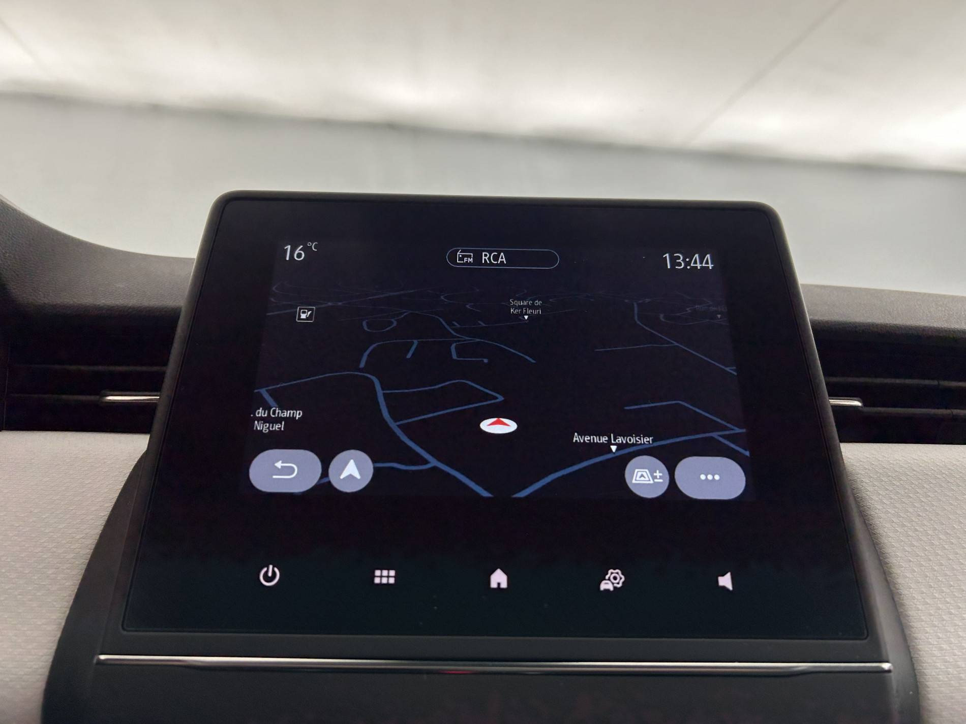 Vente en ligne Renault Clio 5 Clio SCe 65 au prix de 13 990 €