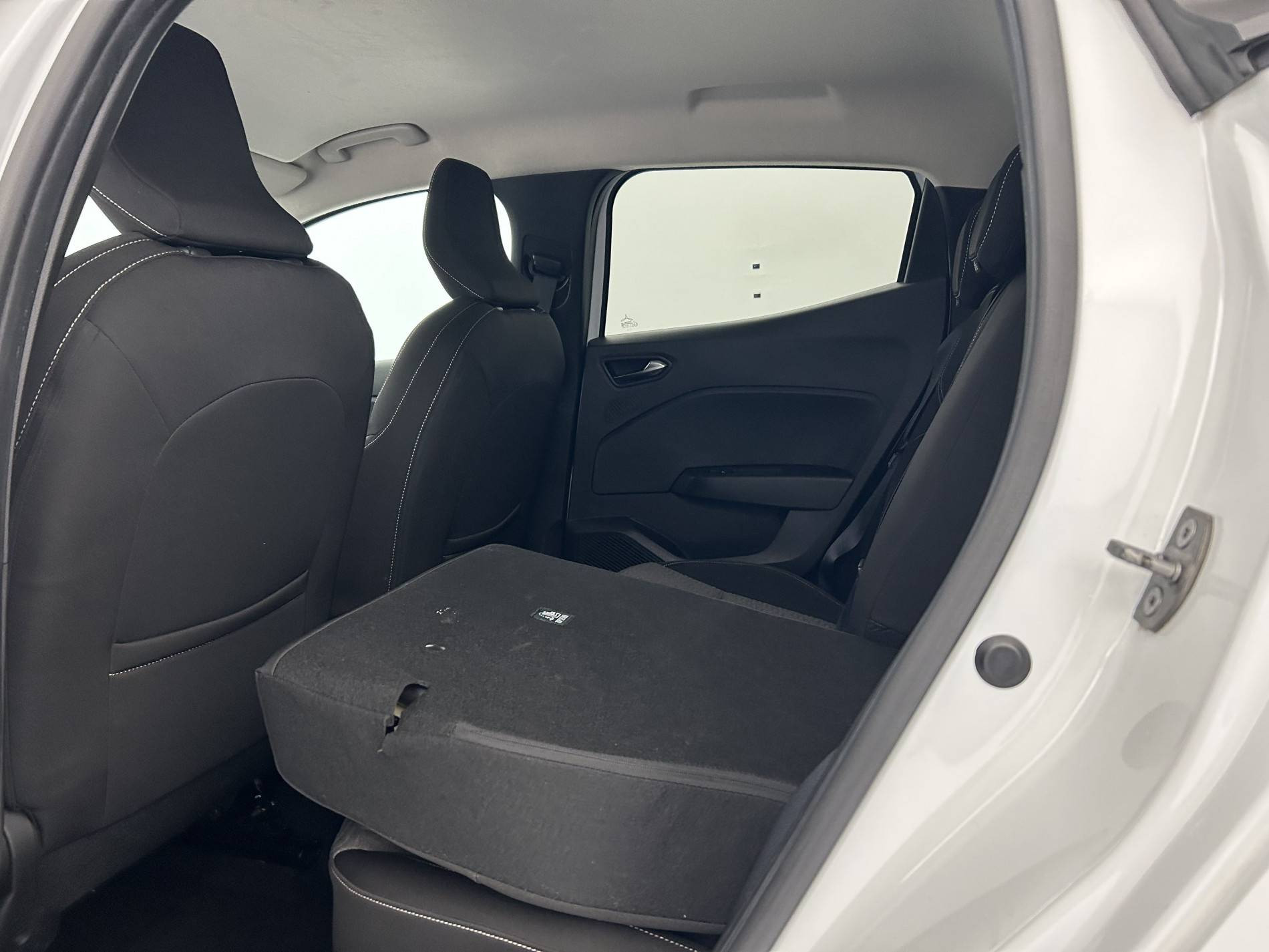 Vente en ligne Renault Clio 5 Clio SCe 65 au prix de 13 990 €