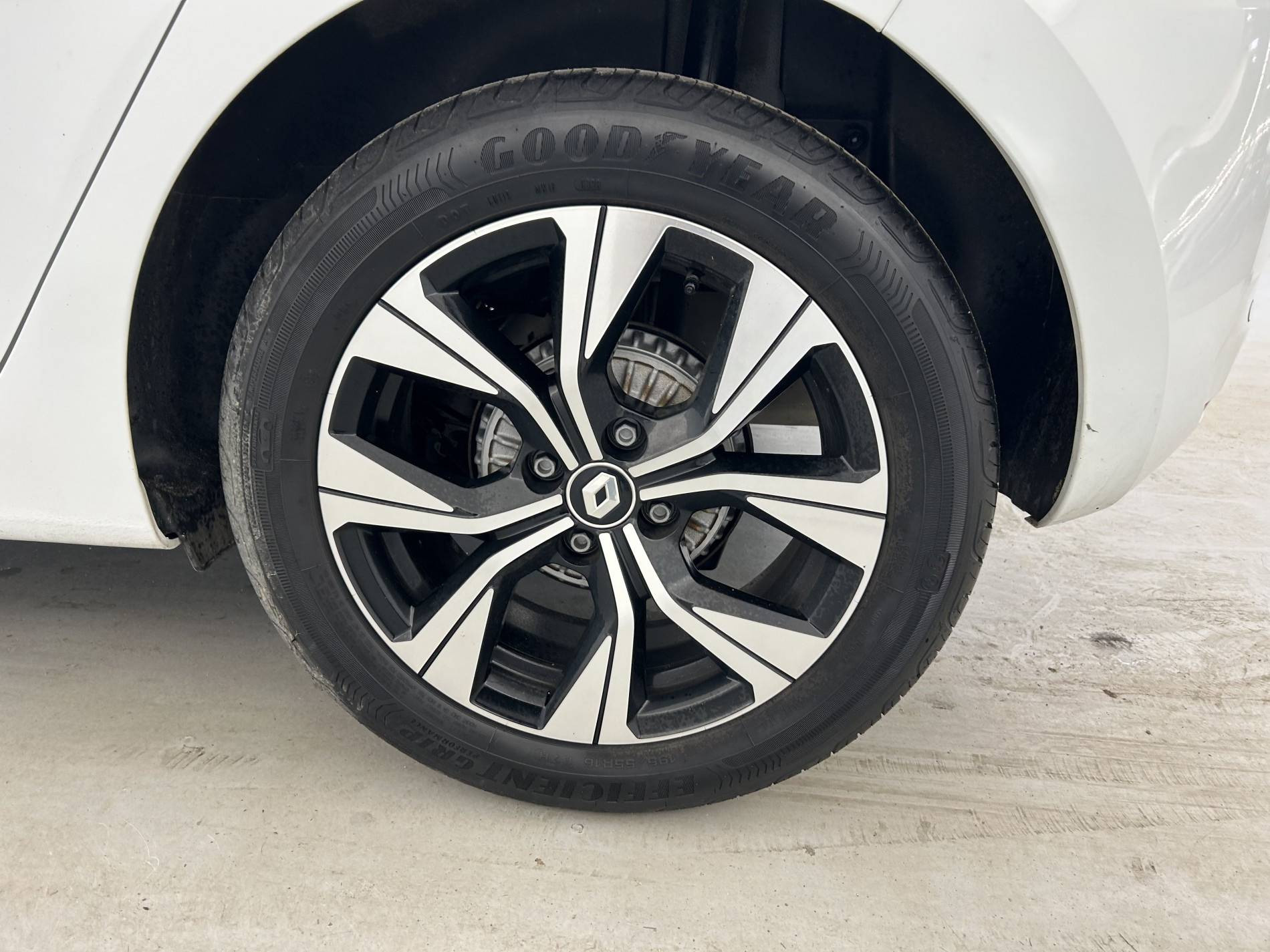 Vente en ligne Renault Clio 5 Clio SCe 65 au prix de 13 990 €