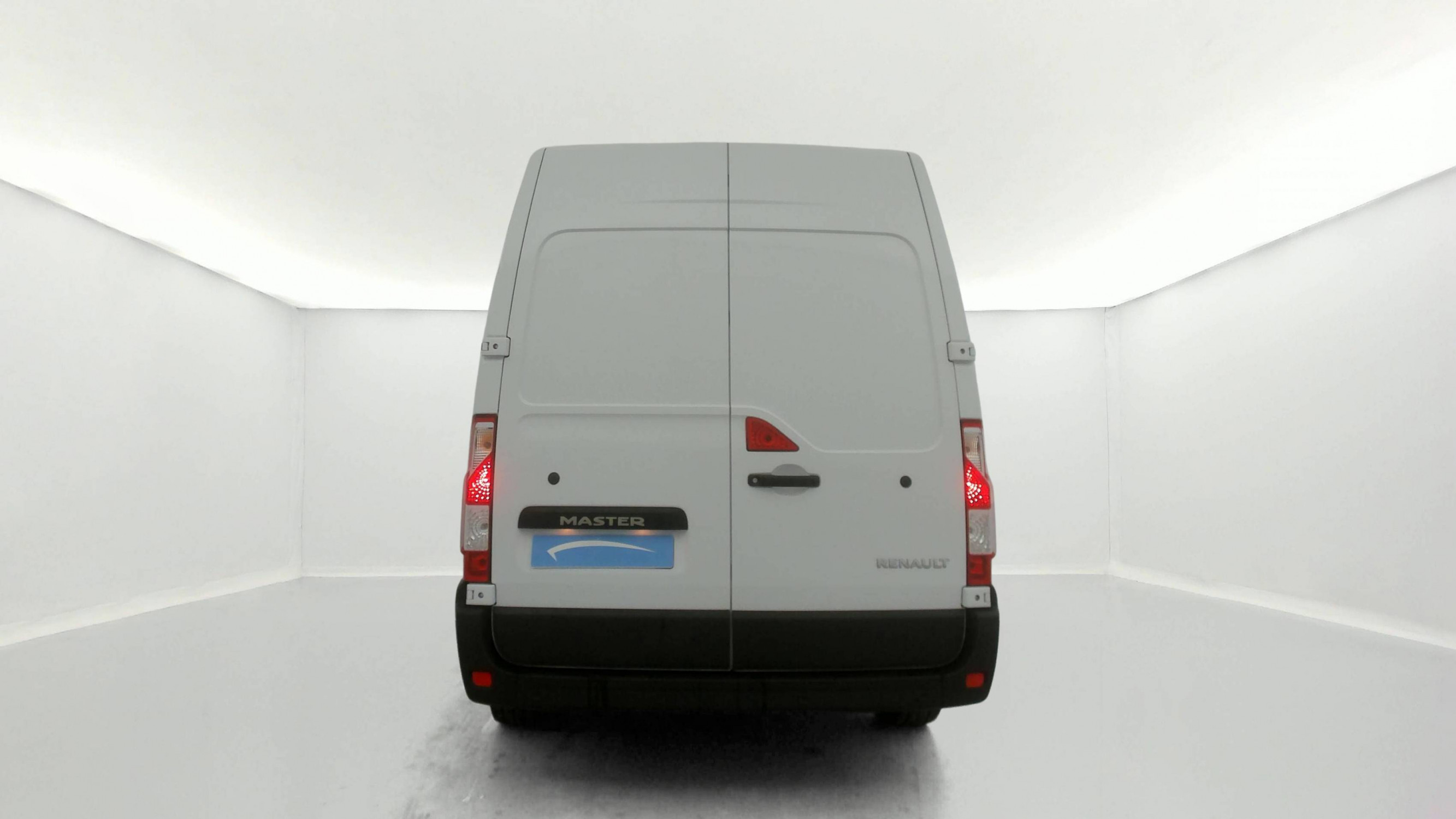 Vente en ligne Renault Master Fourgon MASTER FGN TRAC F3500 L2H2 BLUE DCI 135 au prix de 25 490 €