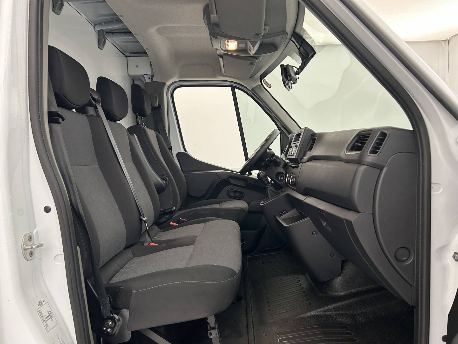 Vente en ligne Renault Master 3 Châssis Cabine MASTER PHC TRAC F3500 L3H1 BLUE DCI 145 EURO VI au prix de 32 990 €