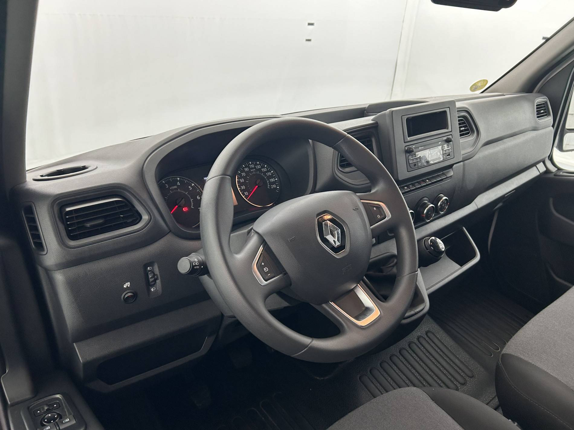 Vente en ligne Renault Master 3 Châssis Cabine MASTER PHC TRAC F3500 L3H1 BLUE DCI 145 EURO VI au prix de 32 990 €