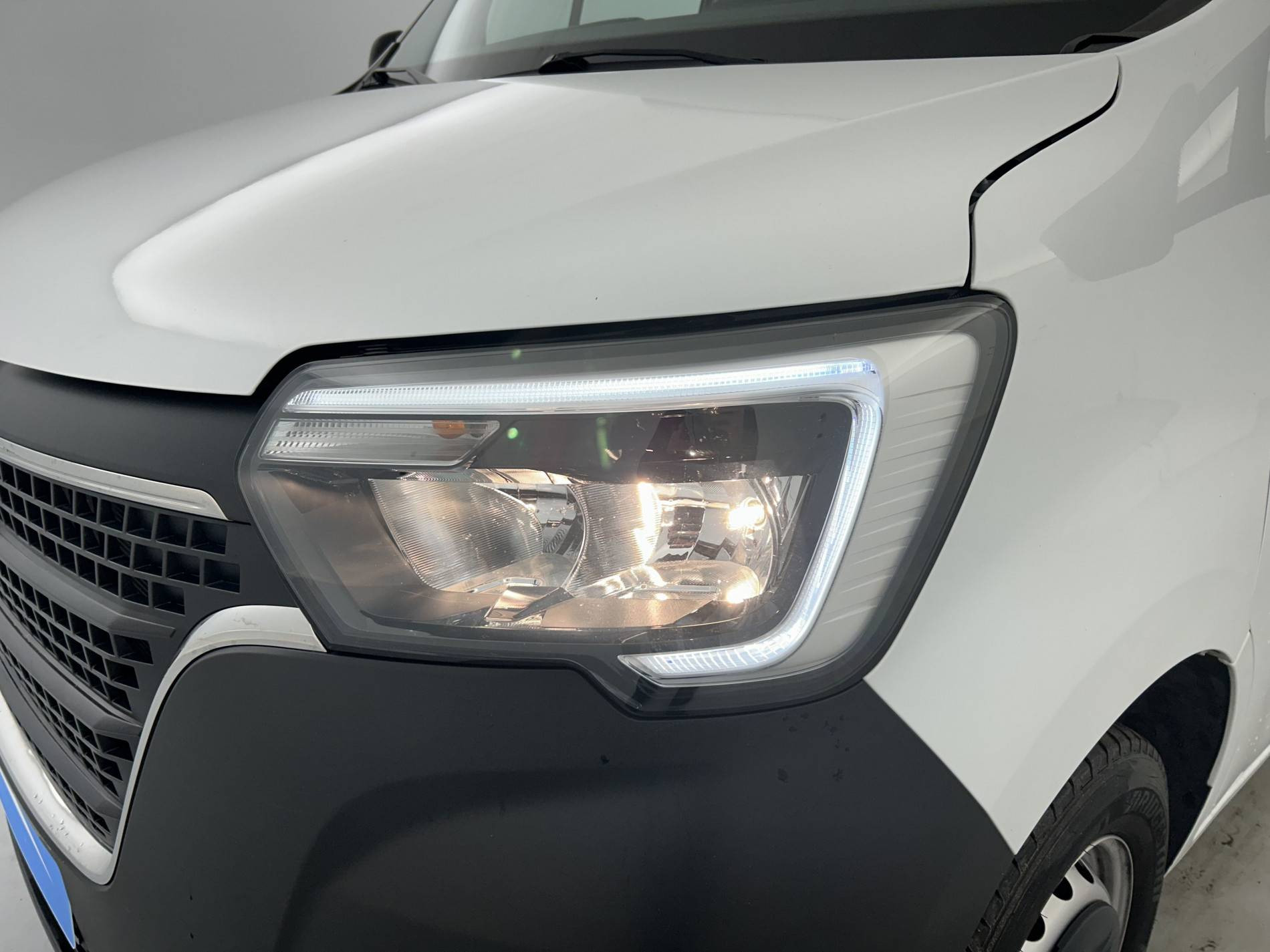 Vente en ligne Renault Master 3 Châssis Cabine MASTER PHC TRAC F3500 L3H1 BLUE DCI 145 EURO VI au prix de 32 990 €