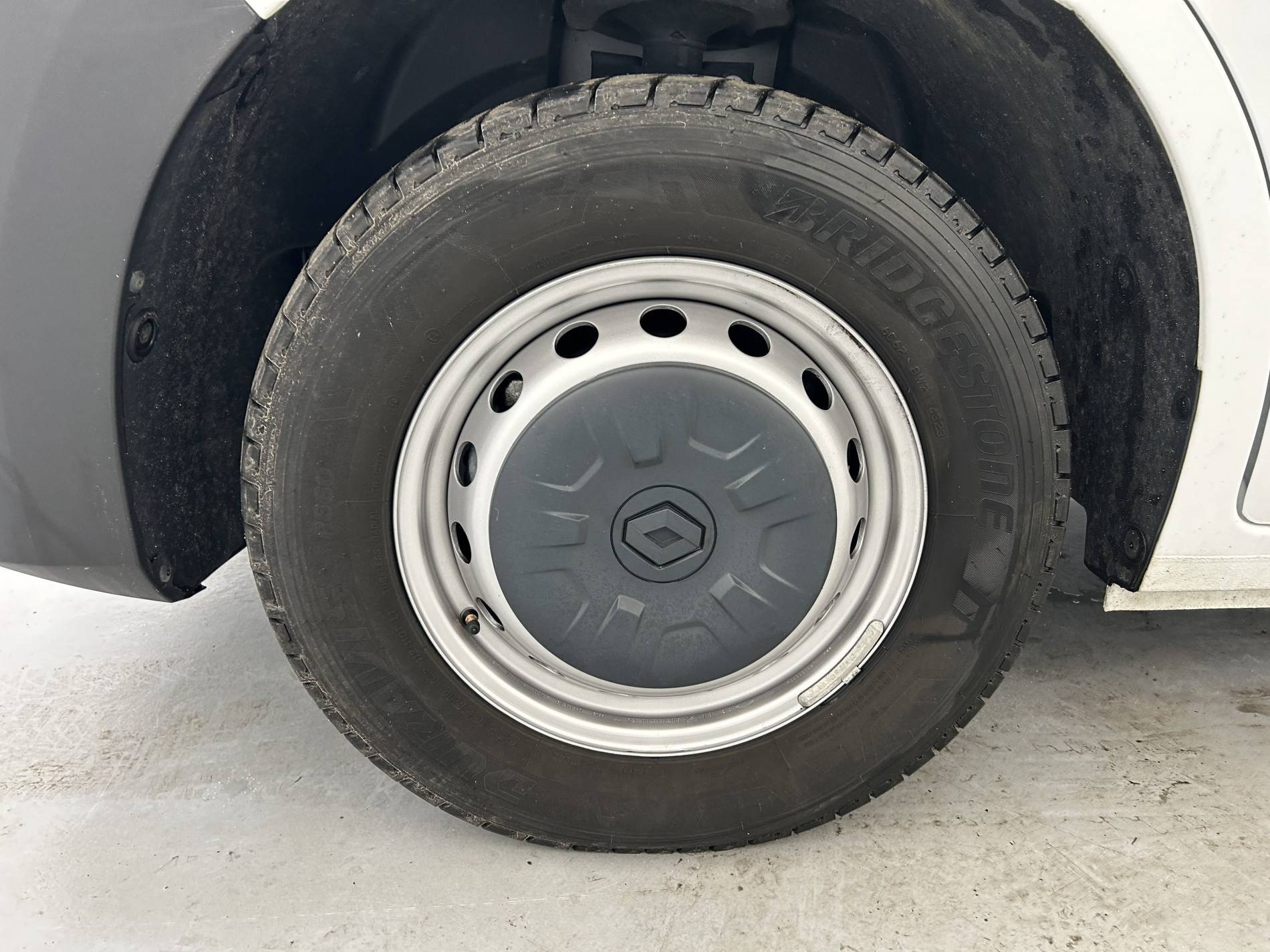 Vente en ligne Renault Master 3 Châssis Cabine MASTER PHC TRAC F3500 L3H1 BLUE DCI 145 EURO VI au prix de 32 990 €