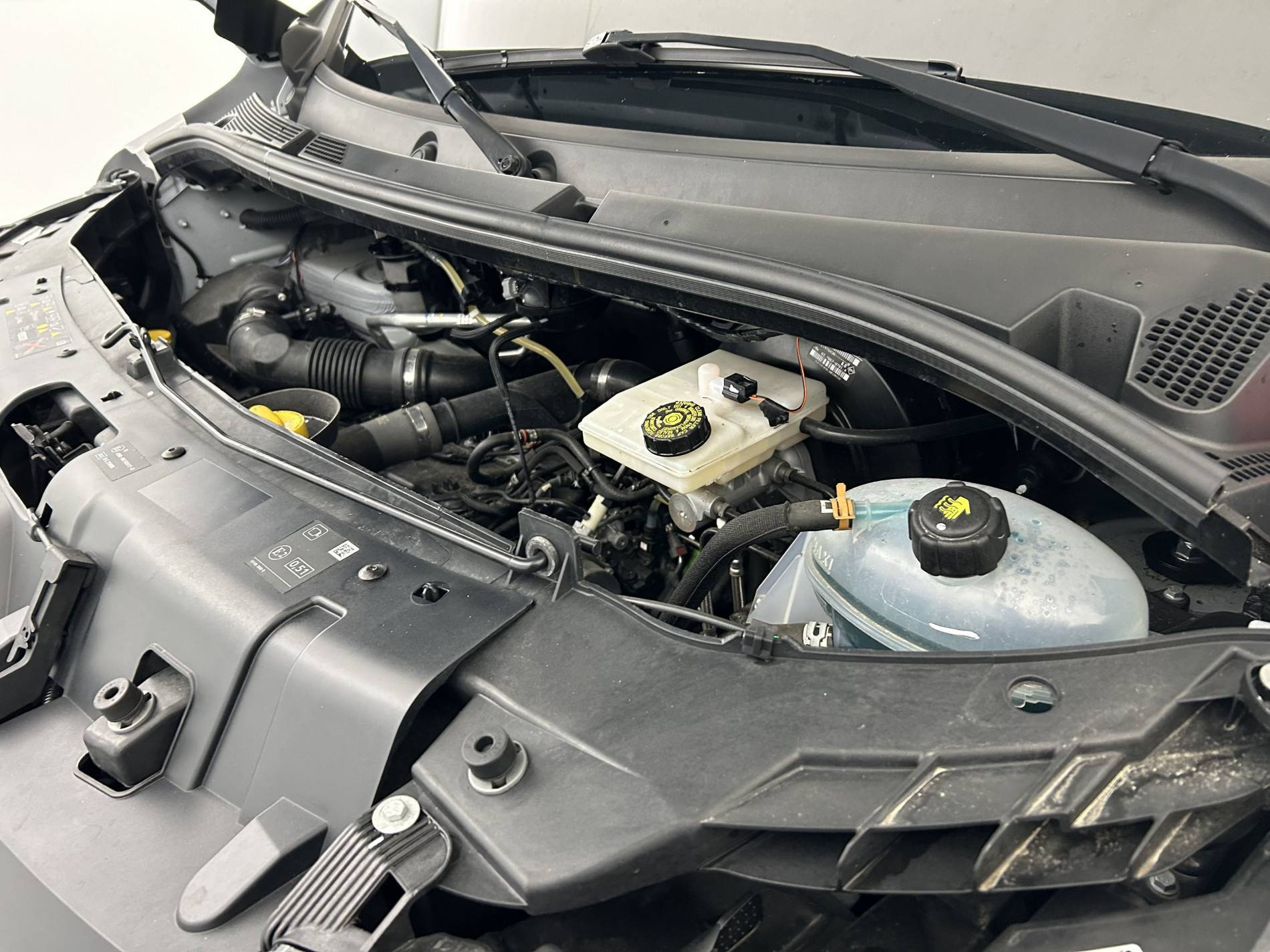 Vente en ligne Renault Master 3 Châssis Cabine MASTER PHC TRAC F3500 L3H1 BLUE DCI 145 EURO VI au prix de 32 990 €