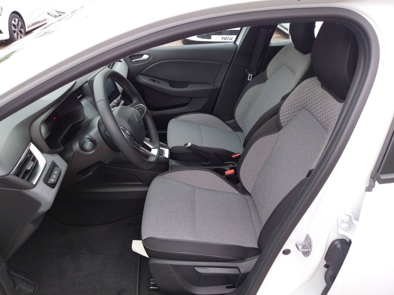 Vente en ligne Renault Clio 5 Clio E-Tech full hybrid 145 ch GSR2 au prix de 19 790 €