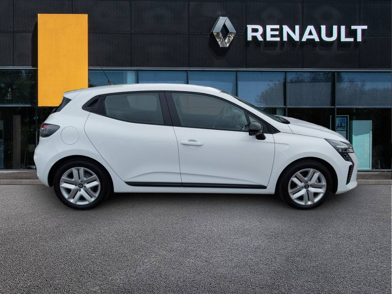 Vente en ligne Renault Clio 5 Clio E-Tech full hybrid 145 ch GSR2 au prix de 19 790 €