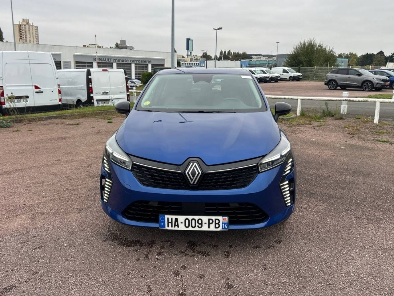 Vente en ligne Renault Clio 5 Clio Blue dCi 100 ch GSR2 au prix de 17 990 €