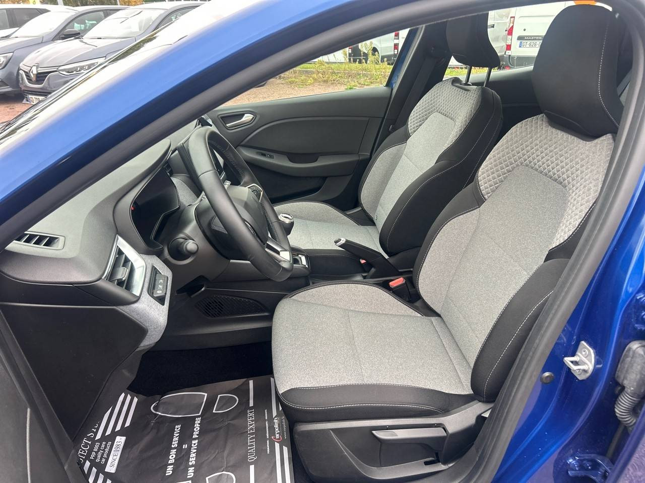 Vente en ligne Renault Clio 5 Clio Blue dCi 100 ch GSR2 au prix de 17 990 €