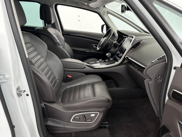 Vente en ligne Renault Espace 5 Espace dCi 160 Energy Twin Turbo au prix de 17 990 €