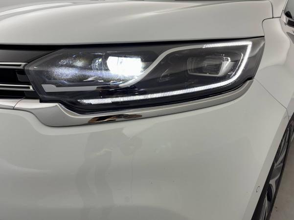 Vente en ligne Renault Espace 5 Espace dCi 160 Energy Twin Turbo au prix de 17 990 €
