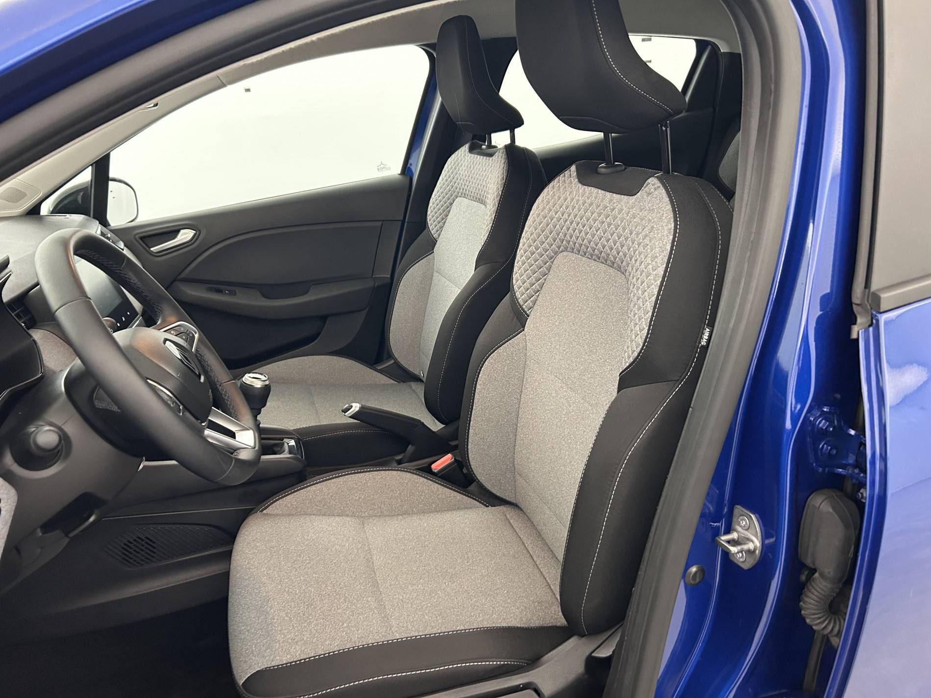 Vente en ligne Renault Clio 5 Clio TCe 90 au prix de 16 390 €