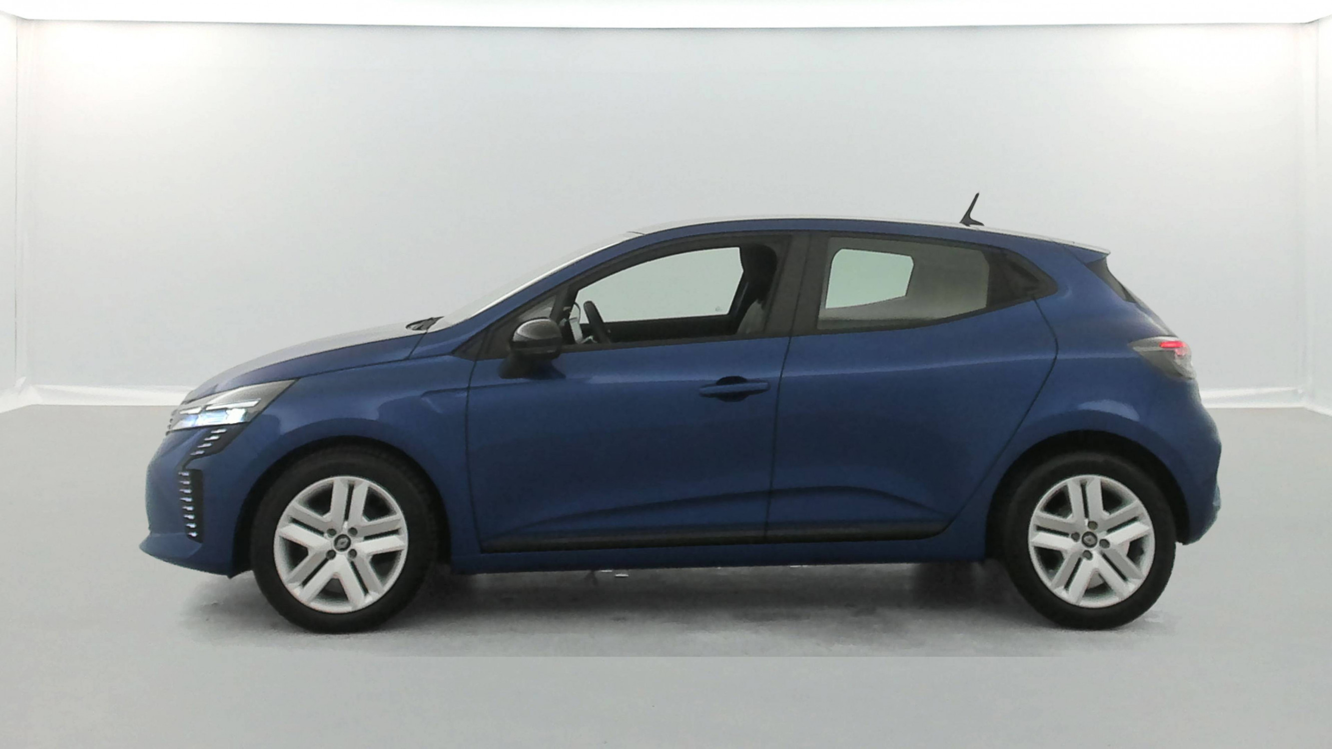 Vente en ligne Renault Clio 5 Clio TCe 90 au prix de 16 390 €