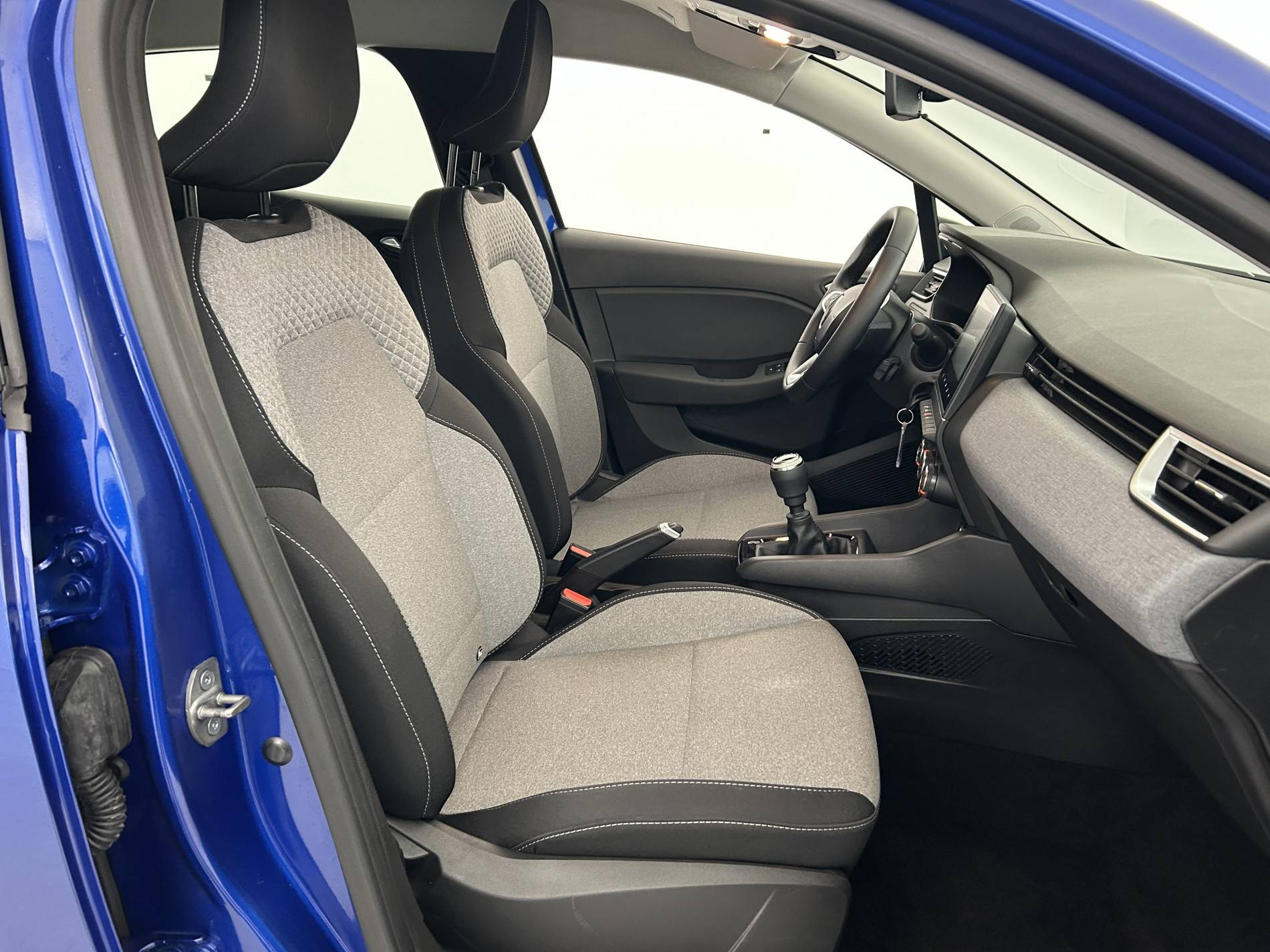 Vente en ligne Renault Clio 5 Clio TCe 90 au prix de 16 390 €