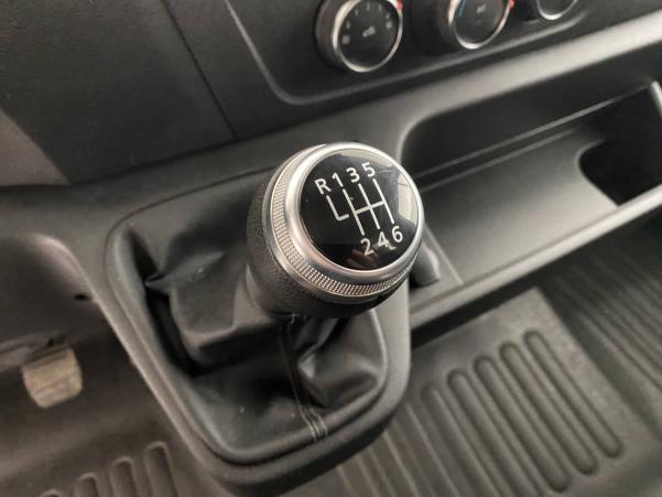 Vente en ligne Renault Master 3 Châssis Cabine MASTER CC PROP RJ3500 PAF AR COURT L2 DCI 130 au prix de 27 990 €