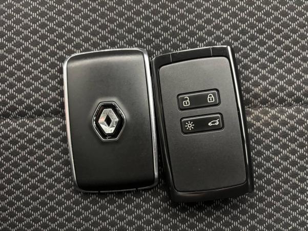 Vente en ligne Renault Arkana  mild hybrid 140 EDC FAP - 22 au prix de 20 990 €