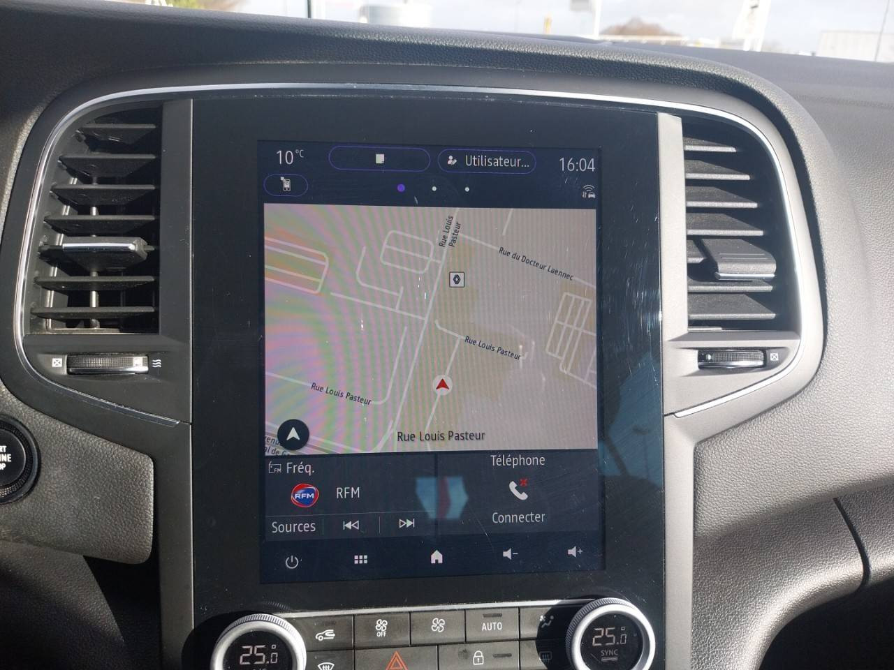 Vente en ligne Renault Megane 4 Mégane IV Berline Blue dCi 115 au prix de 16 990 €