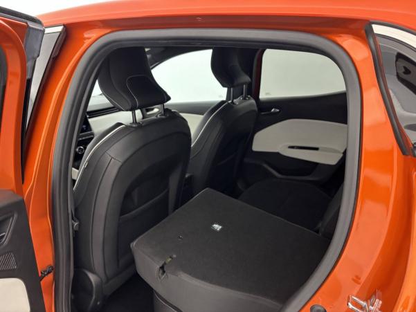 Vente en ligne Renault Clio 5 Clio E-Tech 140 au prix de 15 590 €