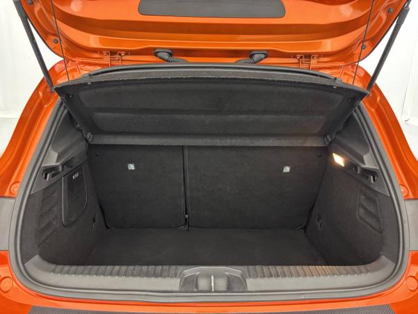 Vente en ligne Renault Clio 5 Clio E-Tech 140 au prix de 15 590 €