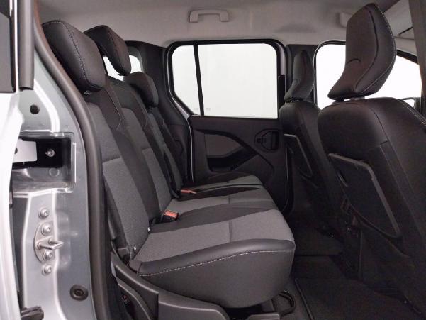 Vente en ligne Renault Kangoo E-Tech  EV45 DC 80kW au prix de 35 900 €