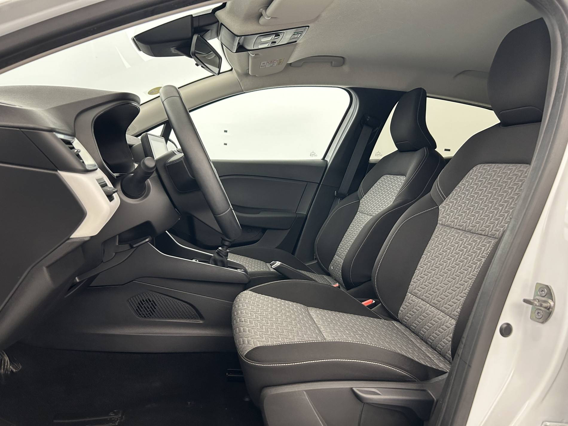 Vente en ligne Renault Clio 5 CLIO SOCIETE BLUE DCI 100 au prix de 15 490 €