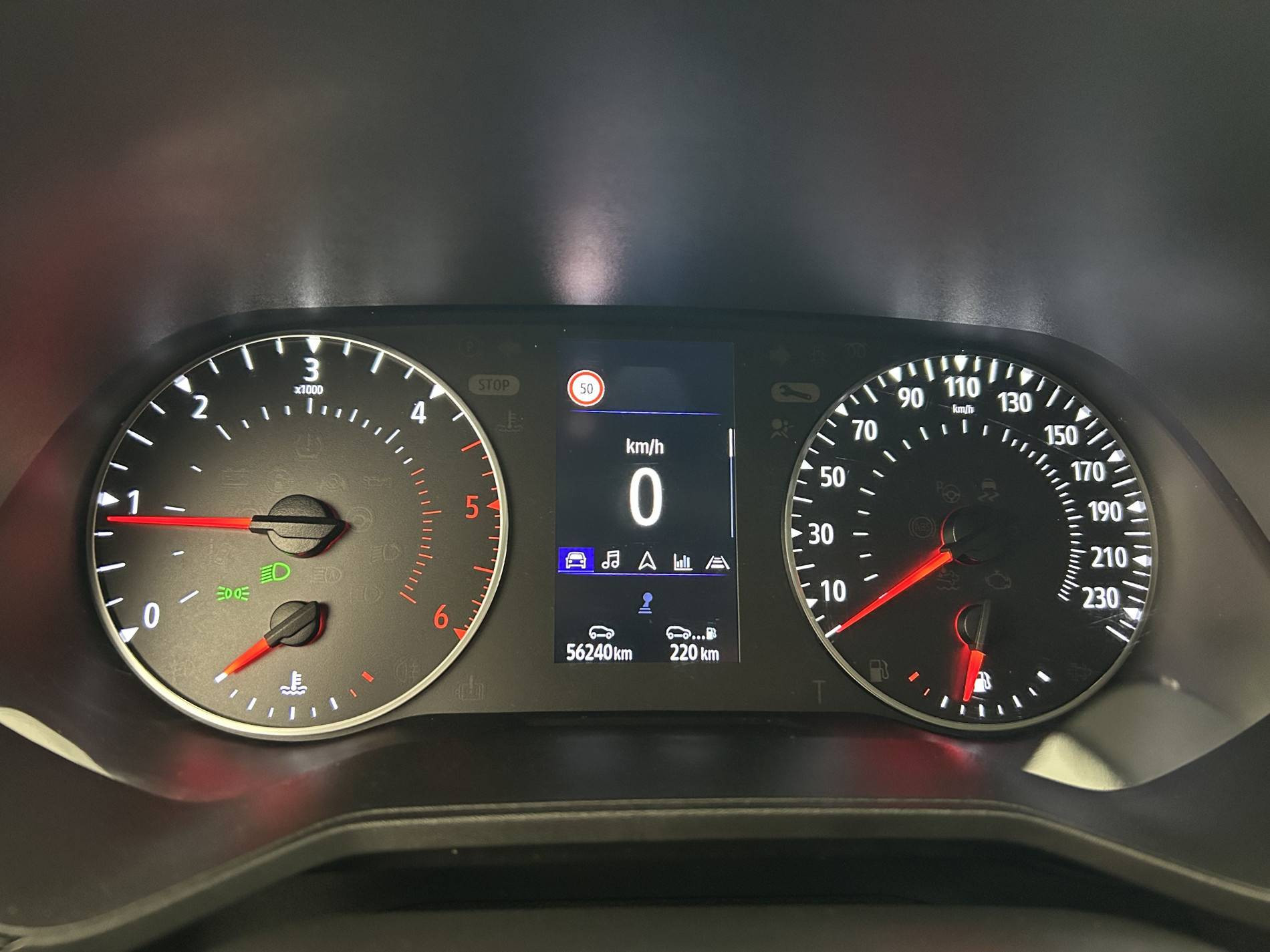 Vente en ligne Renault Clio 5 CLIO SOCIETE BLUE DCI 100 au prix de 15 490 €