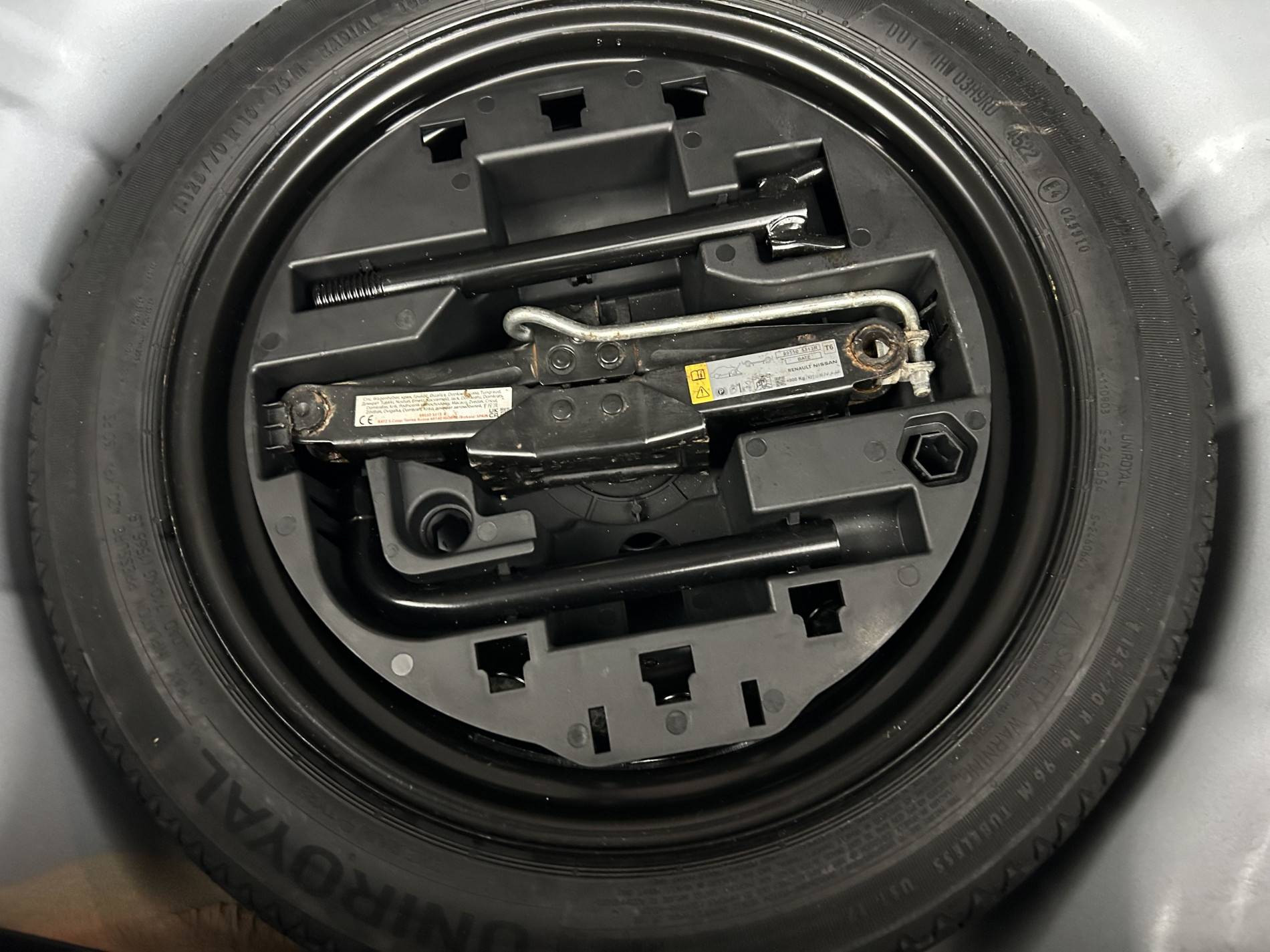 Vente en ligne Renault Clio 5 CLIO SOCIETE BLUE DCI 100 au prix de 15 490 €