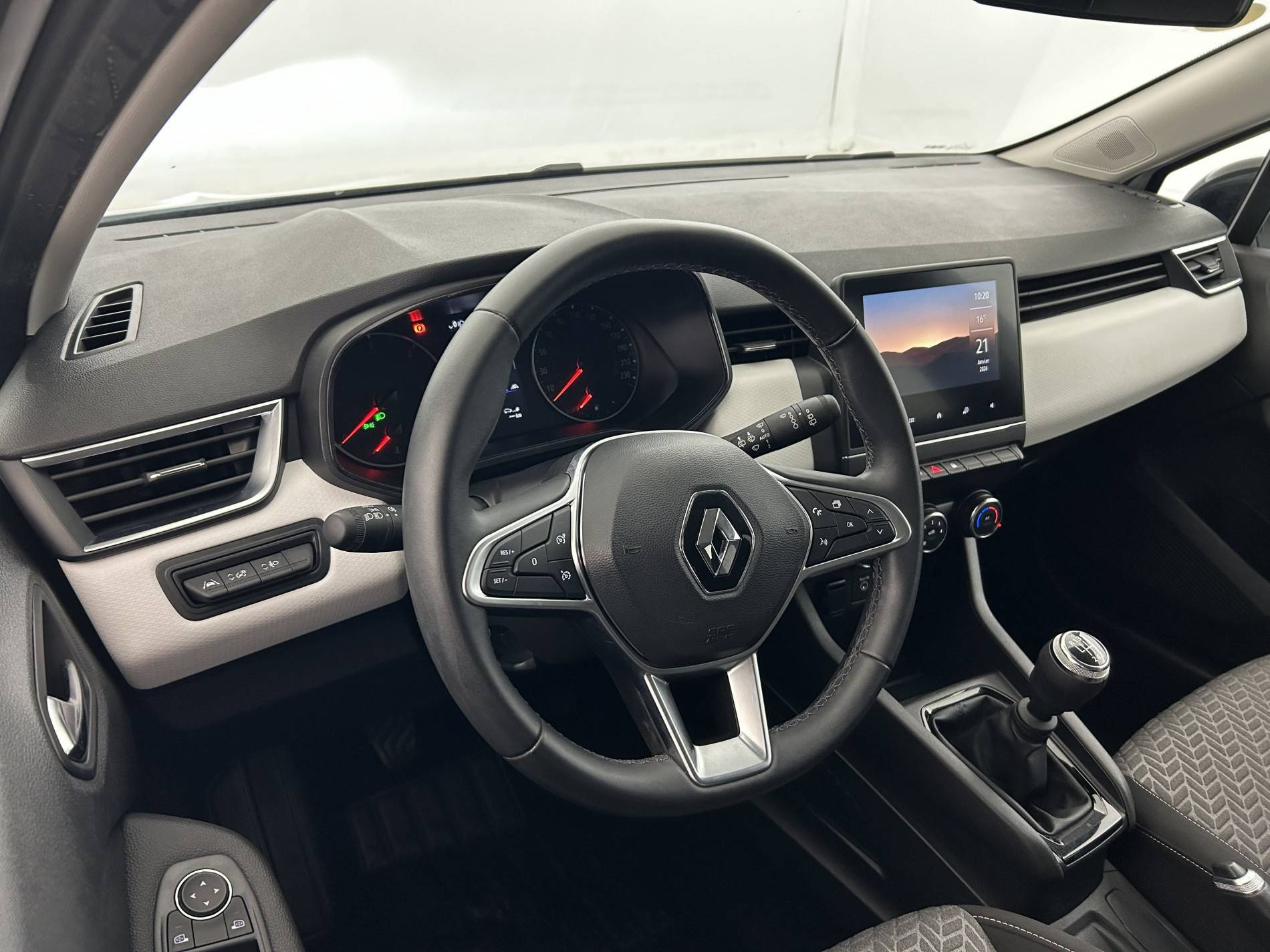 Vente en ligne Renault Clio 5 CLIO SOCIETE BLUE DCI 100 au prix de 15 490 €