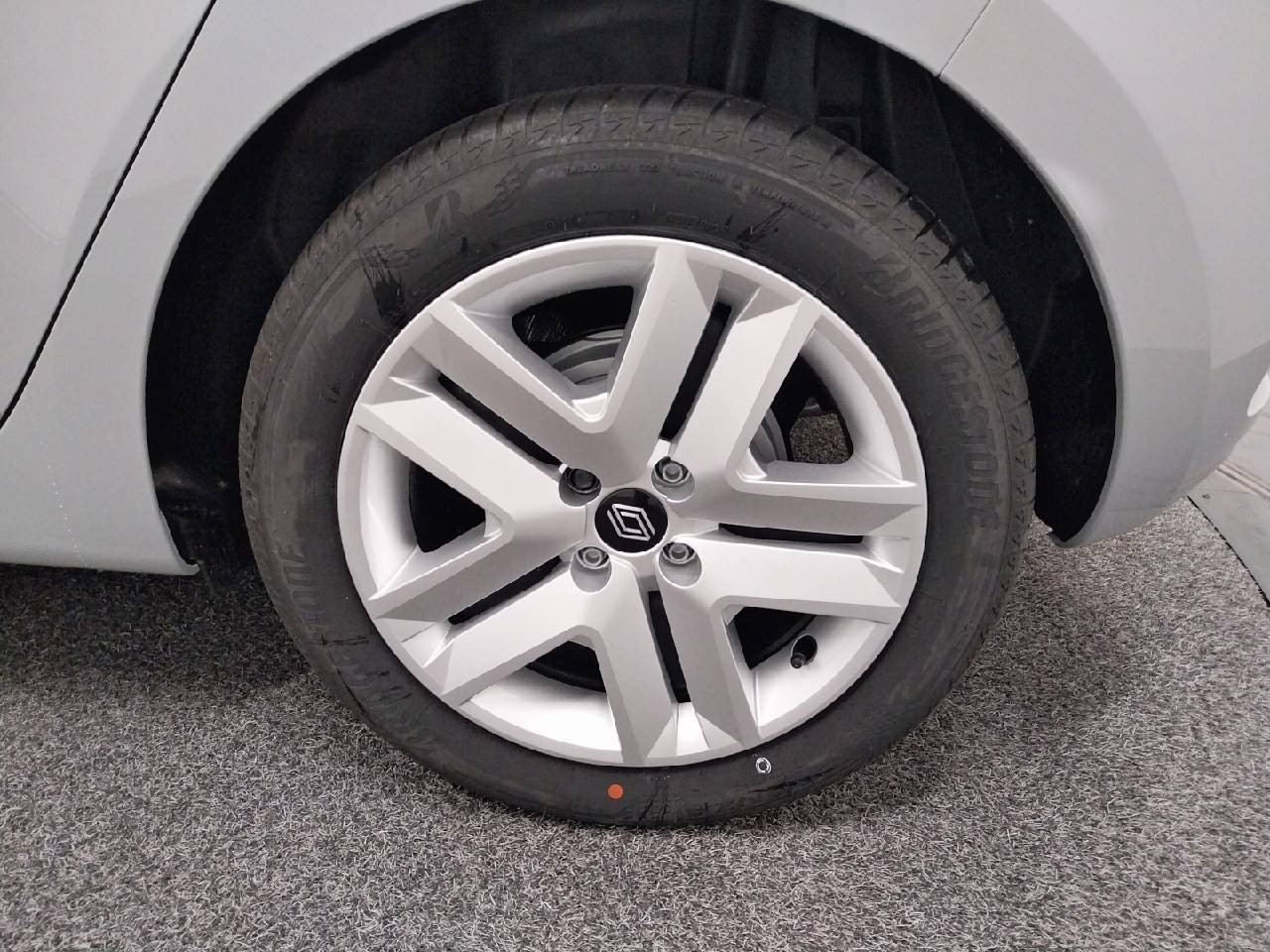 Vente en ligne Renault Clio 5 Clio E-Tech full hybrid 145 ch GSR2 au prix de 23 990 €