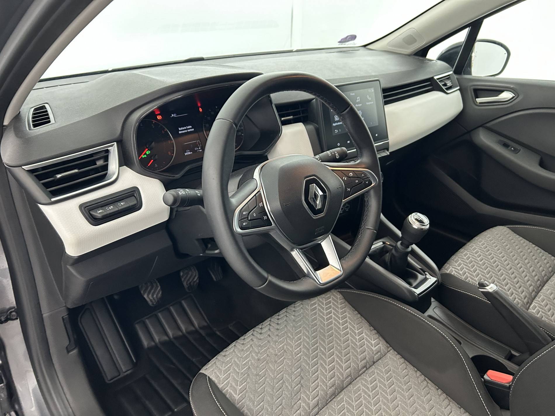 Vente en ligne Renault Clio 5 Clio TCe 90 au prix de 15 990 €