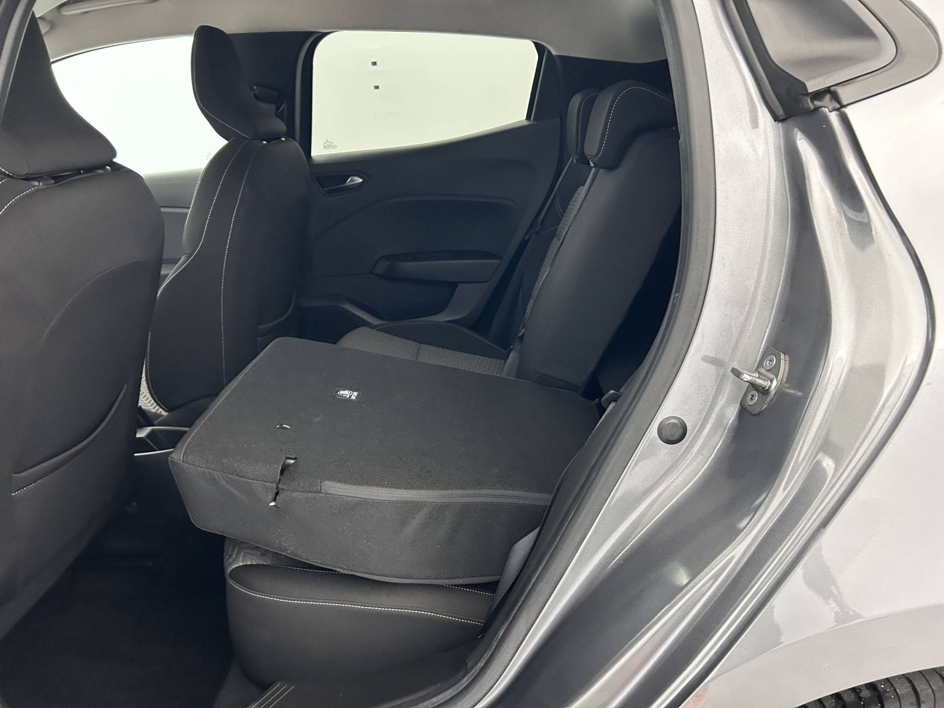 Vente en ligne Renault Clio 5 Clio TCe 90 au prix de 15 990 €