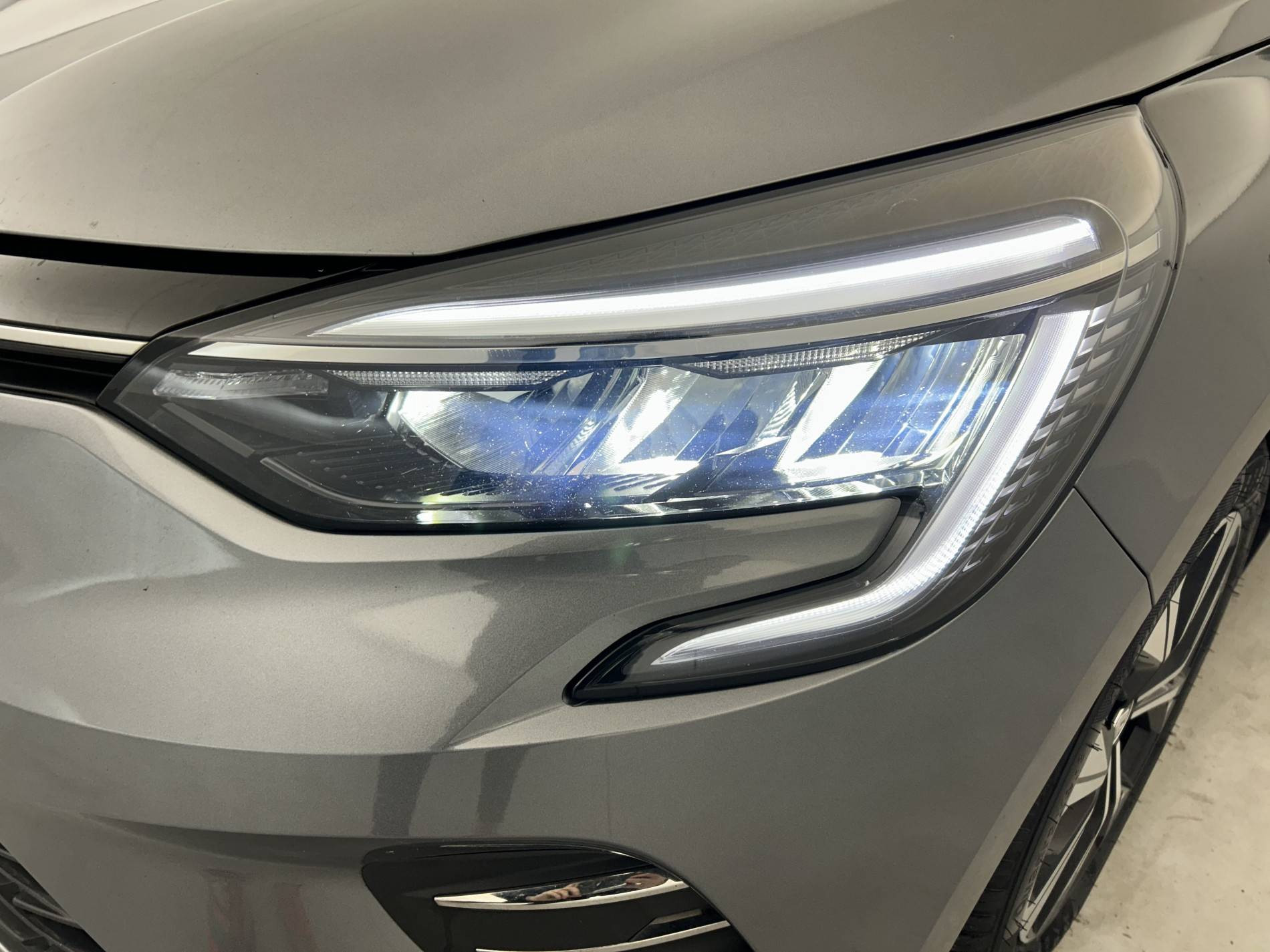 Vente en ligne Renault Clio 5 Clio TCe 90 au prix de 15 990 €