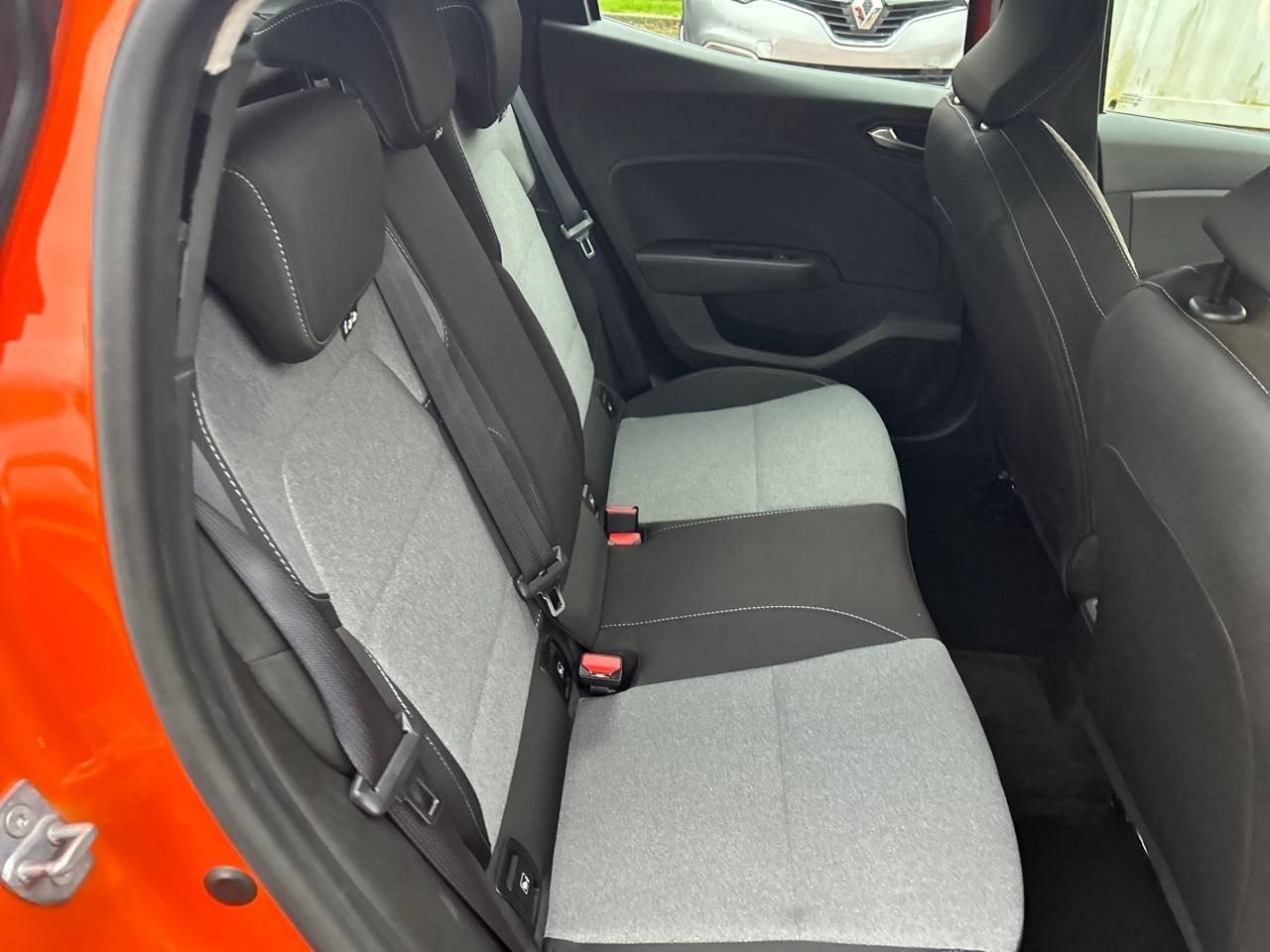 Vente en ligne Renault Clio 5 Clio TCe 90 au prix de 15 590 €