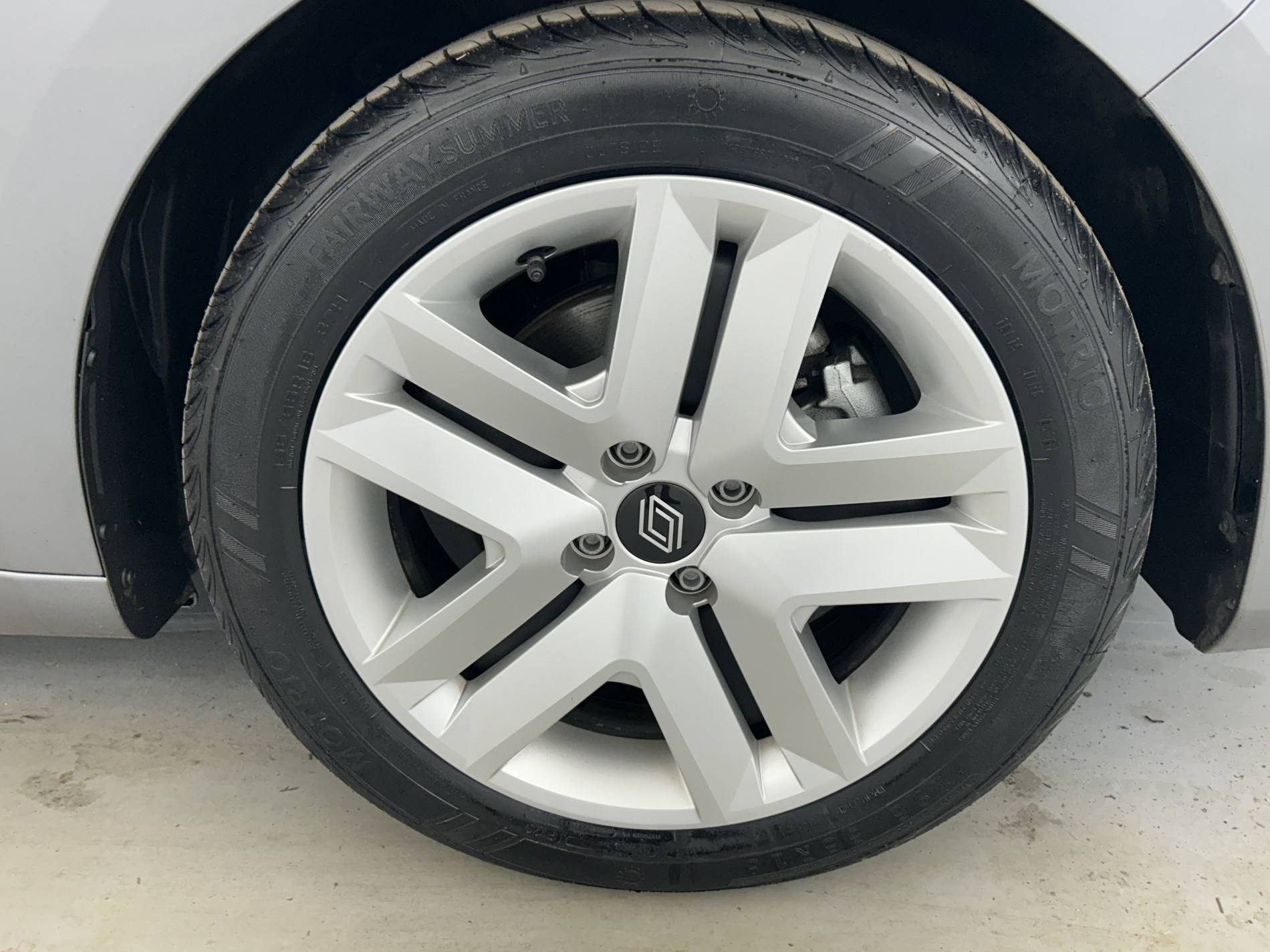 Vente en ligne Renault Clio 5 Clio E-Tech full hybrid 145 ch GSR2 au prix de 20 490 €