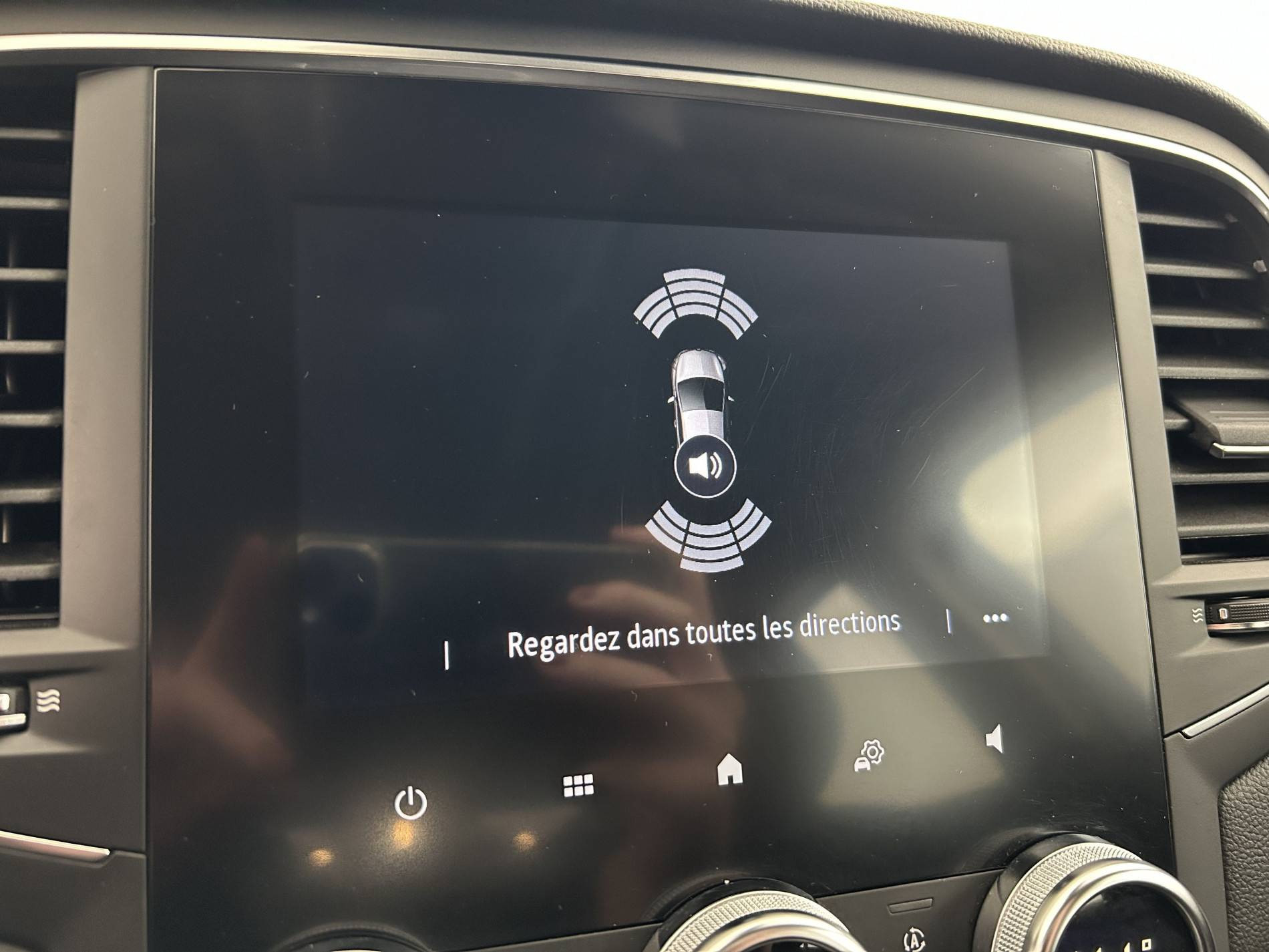 Vente en ligne Renault Megane 4 Mégane IV Berline Blue dCi 115 - 21N au prix de 14 490 €