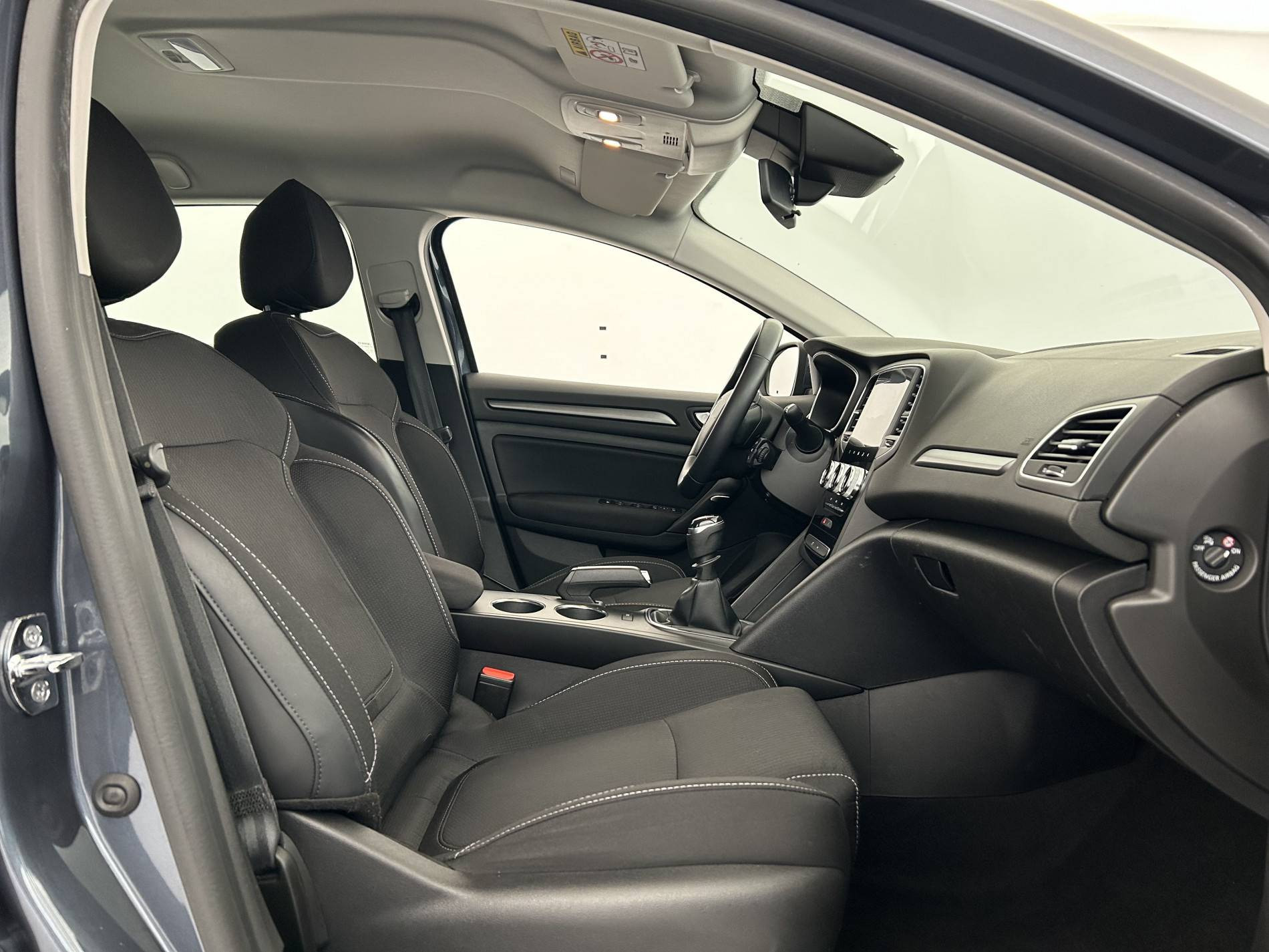 Vente en ligne Renault Megane 4 Mégane IV Berline Blue dCi 115 - 21N au prix de 14 490 €