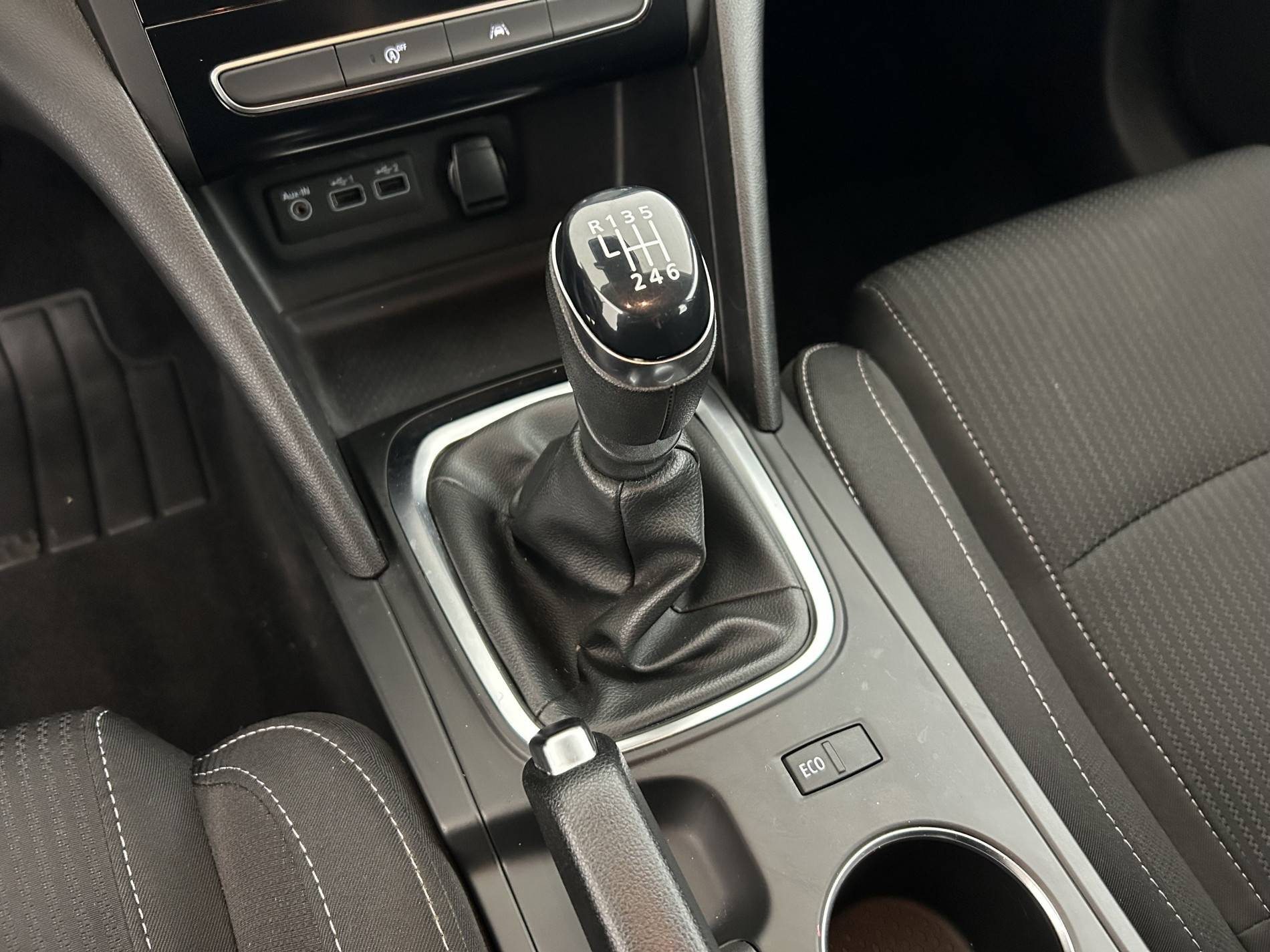 Vente en ligne Renault Megane 4 Mégane IV Berline Blue dCi 115 - 21N au prix de 14 490 €