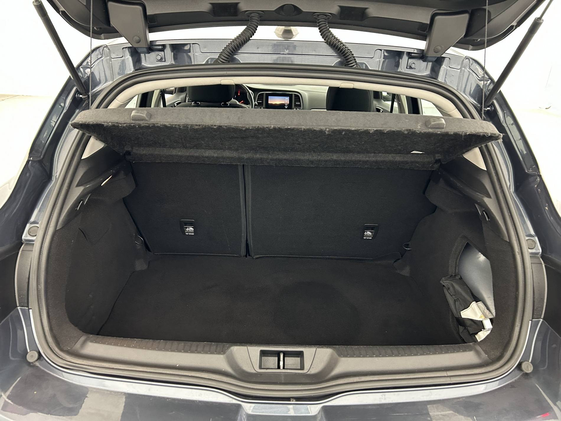 Vente en ligne Renault Megane 4 Mégane IV Berline Blue dCi 115 - 21N au prix de 14 490 €