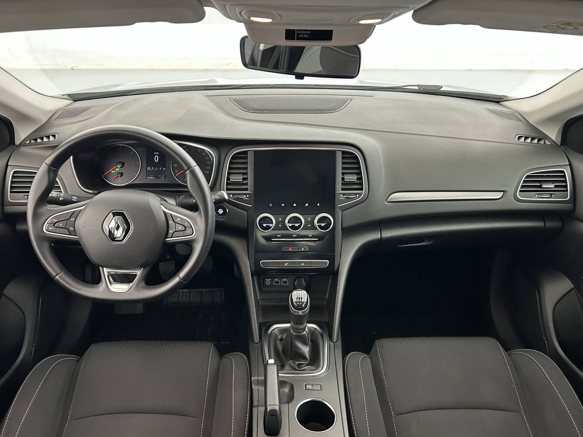 Vente en ligne Renault Megane 4 Mégane IV Berline Blue dCi 115 - 21N au prix de 14 690 €