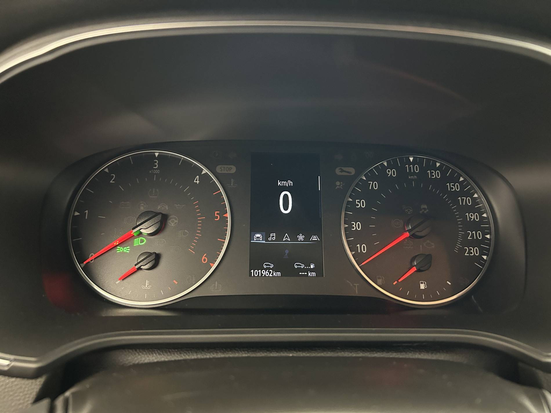 Vente en ligne Renault Megane 4 Mégane IV Berline Blue dCi 115 - 21N au prix de 14 690 €