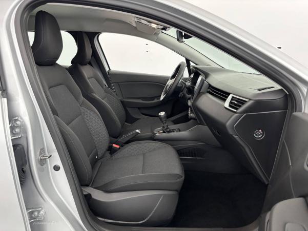 Vente en ligne Renault Clio 5 Clio TCe 90 au prix de 15 990 €
