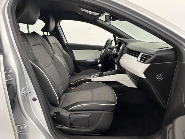 Vente en ligne Renault Clio 5 Clio TCe 90 - 21N au prix de 15 990 €