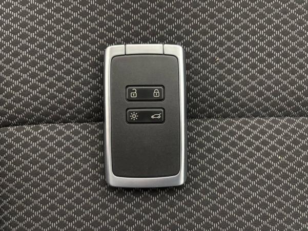Vente en ligne Renault Arkana  mild hybrid 140 EDC FAP - 22 au prix de 23 490 €