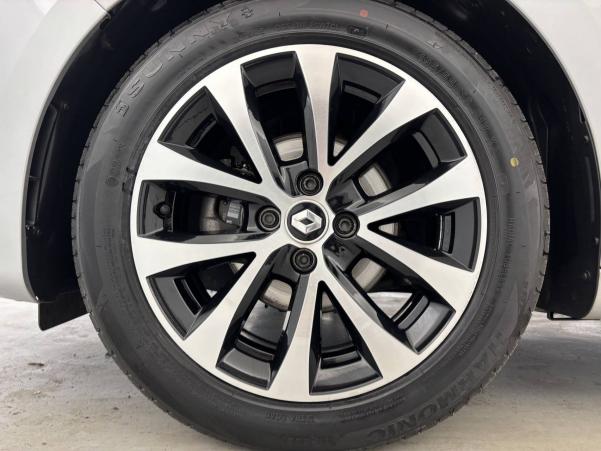 Vente en ligne Renault Clio 5 Clio TCe 90 - 21N au prix de 15 990 €
